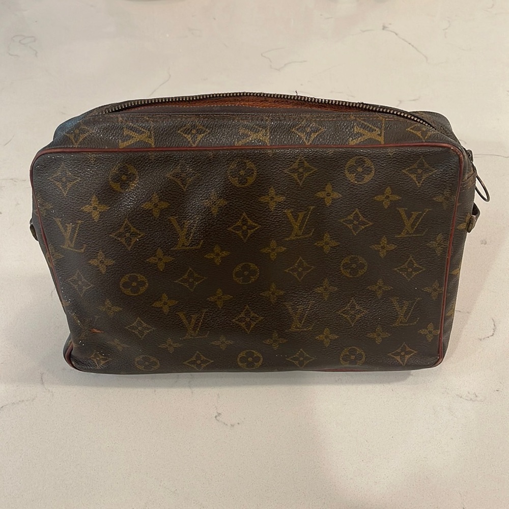 🤎VINTAGE 👜 Read Full Description and see Pics!